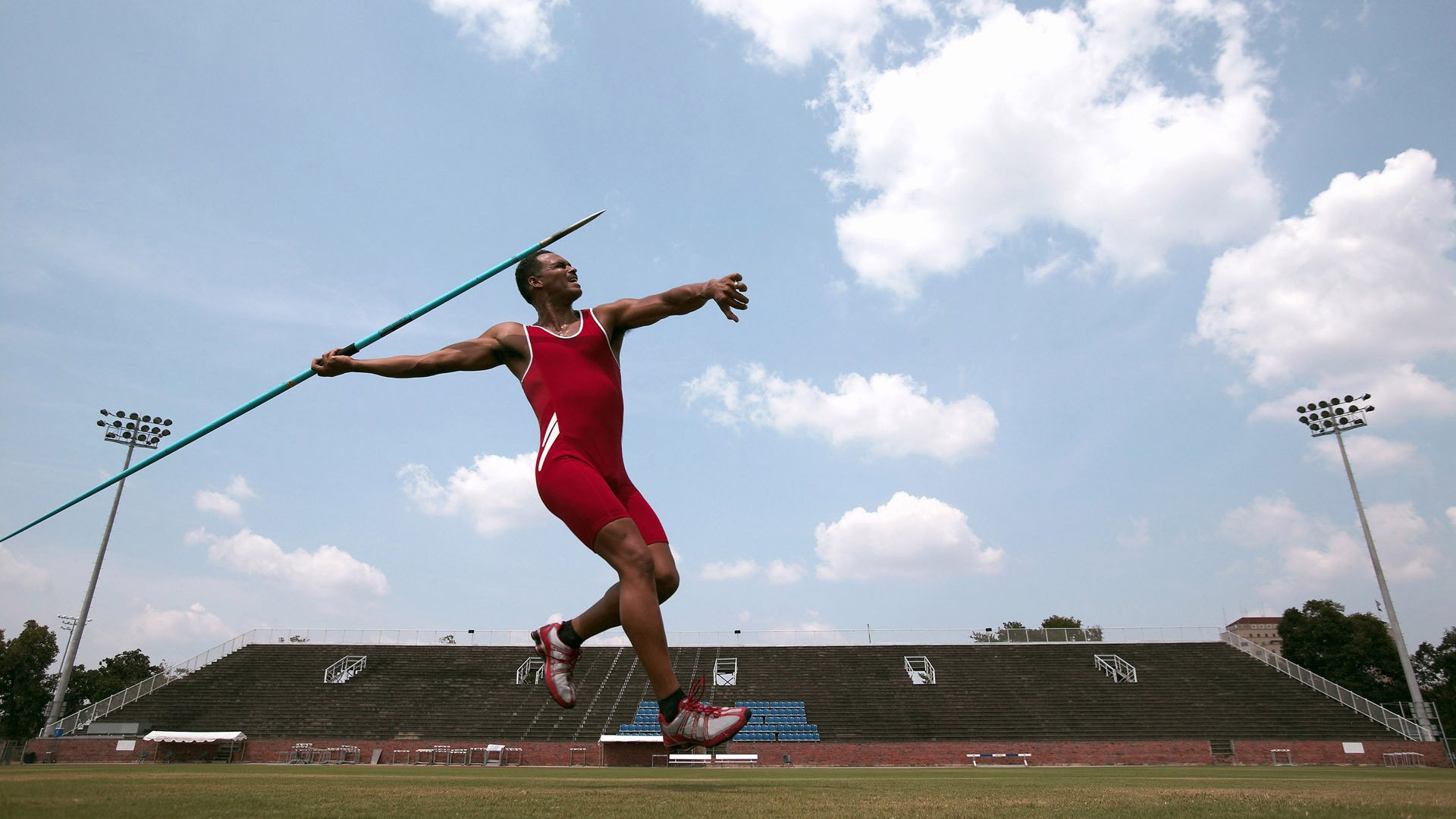 史上最年轻“欧冠进球王”首次登场，最年轻的欧冠夺冠球队